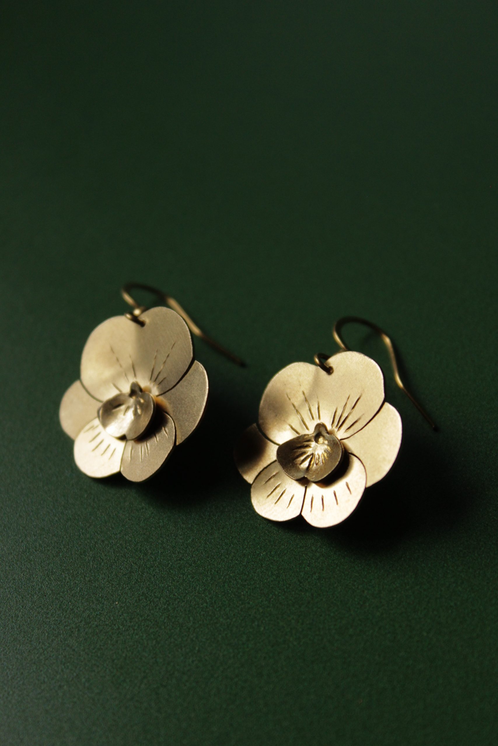 EB61FB5E-5E47-46D1-8BAD-35603A99DF7E