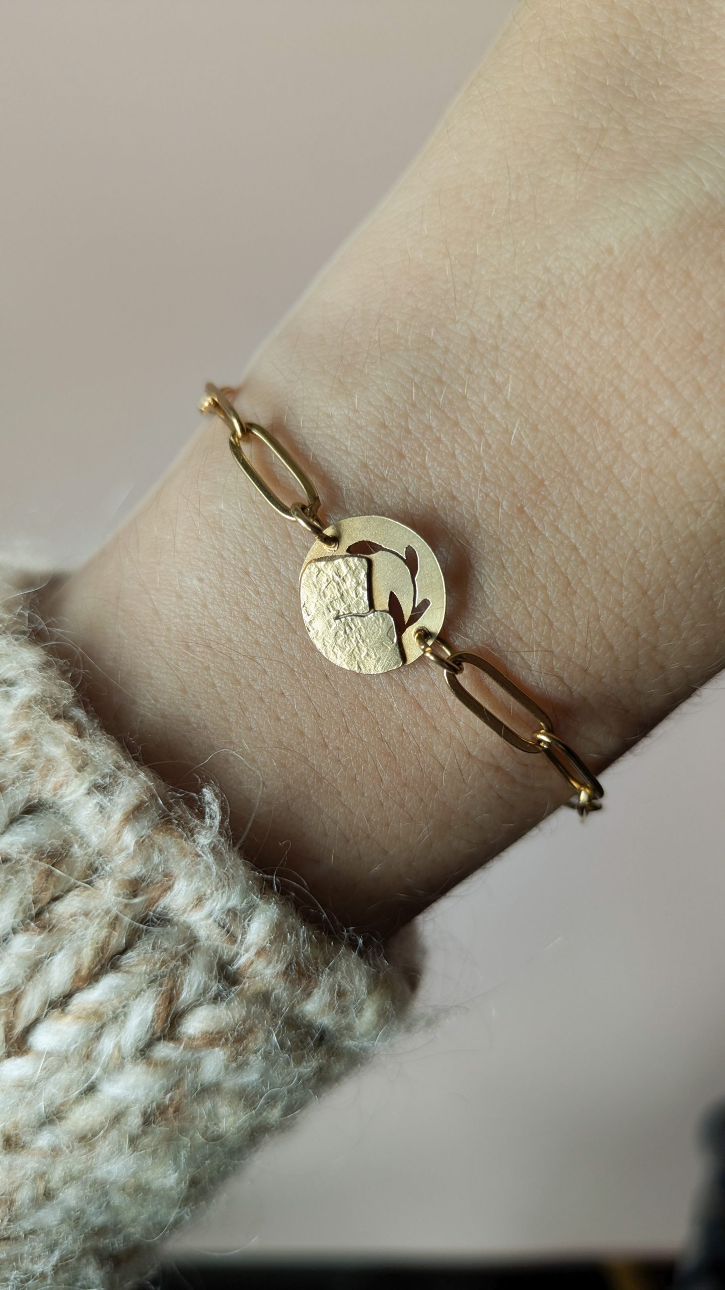 F0F321B1-E612-4CB4-BEC6-984F2B436FE1